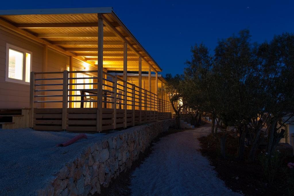 Mobile Homes And Apartments St,Denis Punat Exterior photo