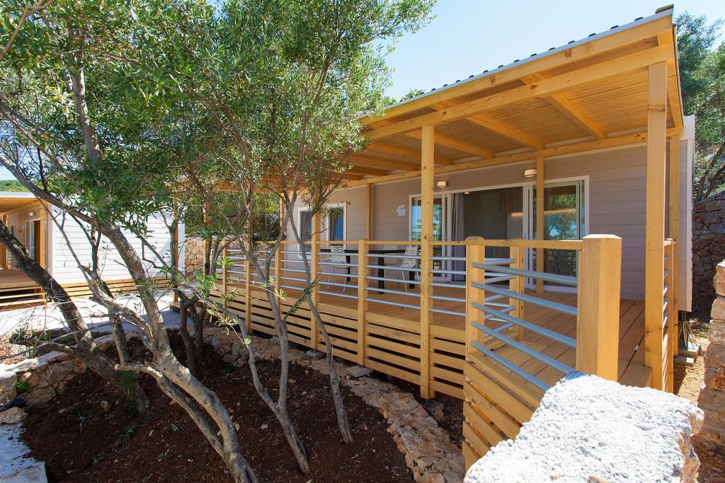 Mobile Homes And Apartments St,Denis Punat Exterior photo